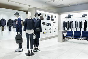 エンポリオ アルマーニ、渋谷スクランブルスクエアのコンセプトショップ“トラベル”テーマにリニューアル｜写真6