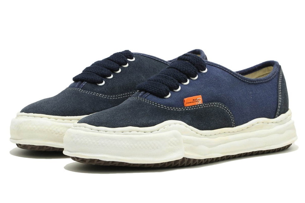 マッドネス×メゾンミハラヤスヒロ、粘土で原型が作られたヴィンテージ風スニーカーが登場