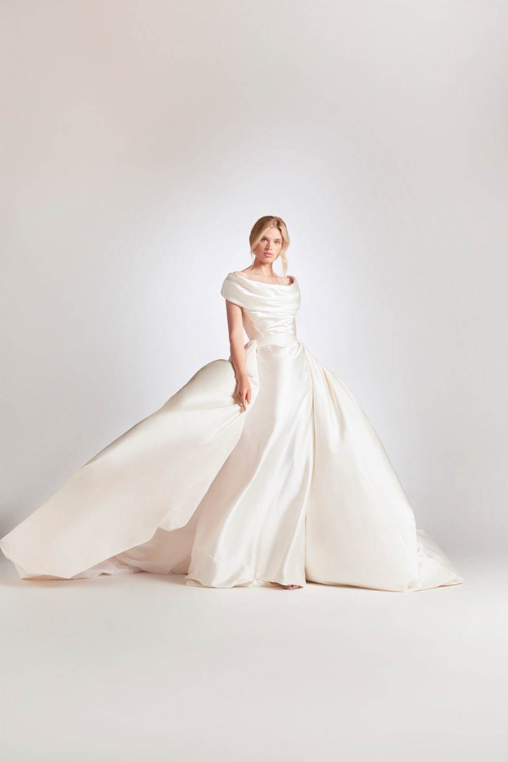 ヴィヴィアン・ウエストウッド Bridal & Couture(Vivienne Westwood ブライダル & クチュール) 2021年春ウィメンズコレクション  - 写真19