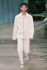 ターク 2021年春夏コレクション - 花の姿──風に揺れ、闇夜に沈み……｜写真5