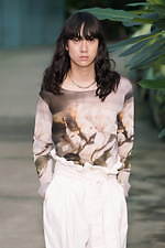 ターク 2021年春夏コレクション - 花の姿──風に揺れ、闇夜に沈み……｜写真8