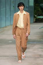 ターク 2021年春夏コレクション - 花の姿──風に揺れ、闇夜に沈み……｜写真25