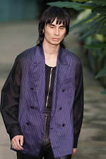 ターク 2021年春夏コレクション - 花の姿──風に揺れ、闇夜に沈み……｜写真30