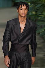 ターク 2021年春夏コレクション - 花の姿──風に揺れ、闇夜に沈み……｜写真42