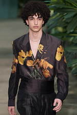 ターク 2021年春夏コレクション - 花の姿──風に揺れ、闇夜に沈み……｜写真46