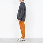 グラフペーパー×ループウィラー“ゆったりシルエット”のスウェットやパーカー、グレー＆ブラウンの新色で｜写真12