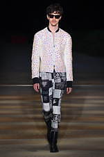 リンシュウ 2021年春夏コレクション -“服を纏う自由”を極めるということ｜写真22