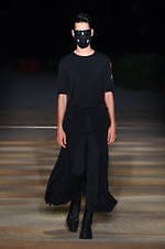 リンシュウ 2021年春夏コレクション -“服を纏う自由”を極めるということ｜写真23