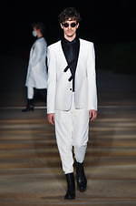 リンシュウ 2021年春夏コレクション -“服を纏う自由”を極めるということ｜写真41