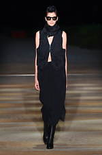 リンシュウ 2021年春夏コレクション -“服を纏う自由”を極めるということ｜写真9