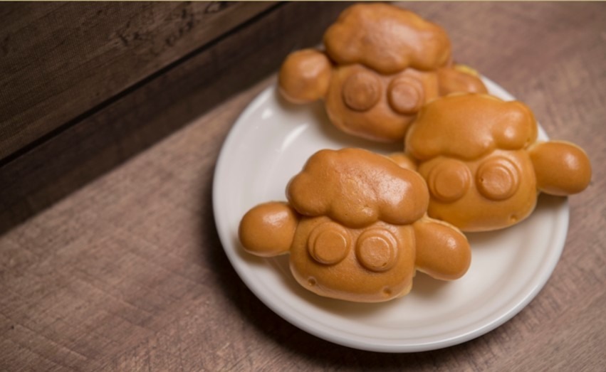 ふんわりベビーショーン(カスタード味/キャラメル味) 1個250円+税、5個1,000円+税