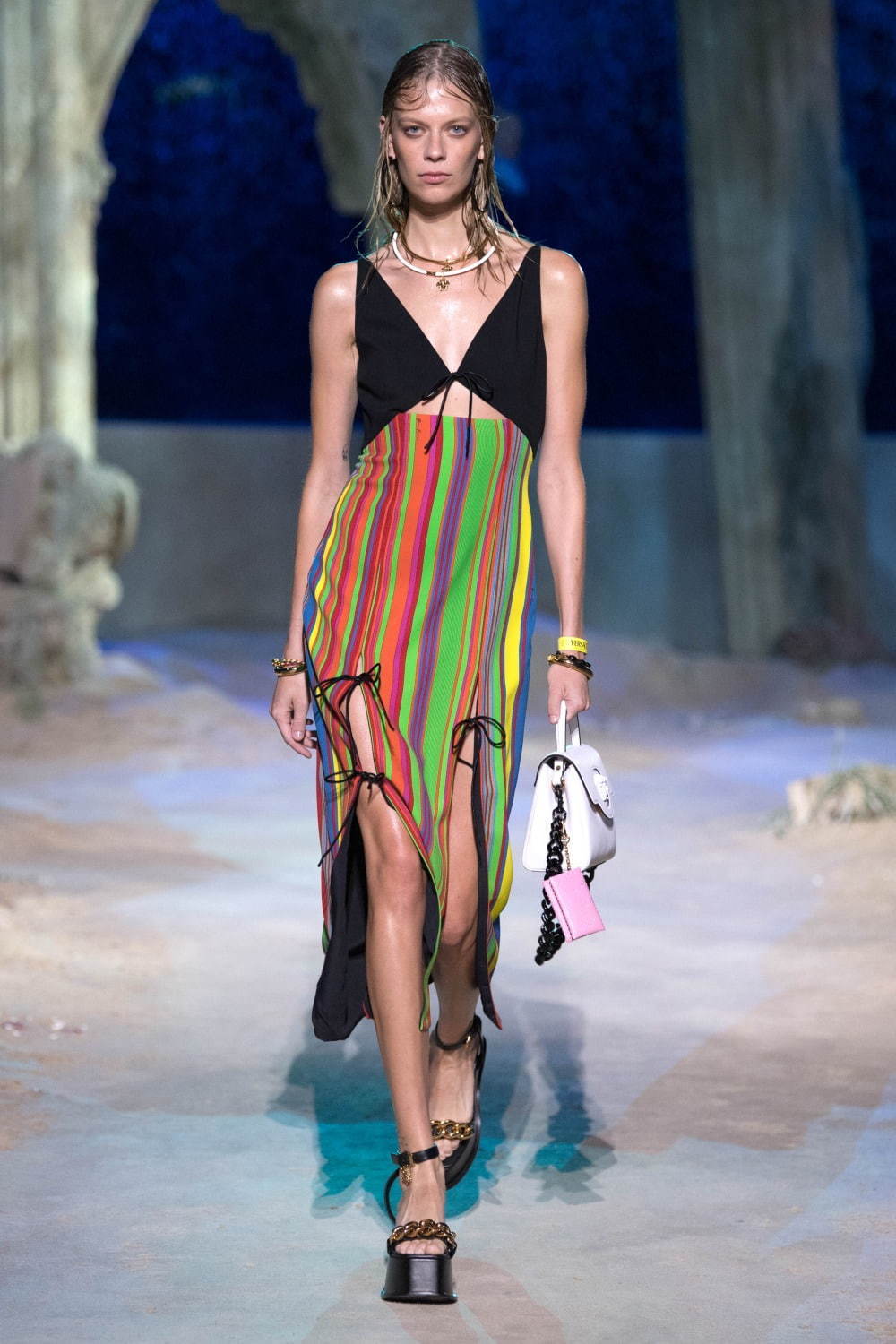 ヴェルサーチェ(VERSACE) 2021年春夏ウィメンズコレクション  - 写真7