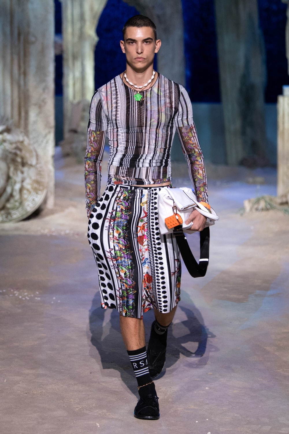 ヴェルサーチェ Versace ファッションプレス ヴェルサーチェ Versace ファッションプレス