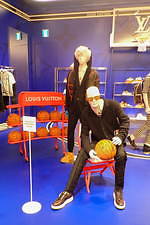 ルイ・ヴィトン×NBAの初コラボ、両社のエンブレムを組み合わせたメンズウェアやレザーグッズ｜写真41