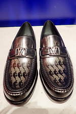 ルイ・ヴィトン×NBAの初コラボ、両社のエンブレムを組み合わせたメンズウェアやレザーグッズ｜写真24