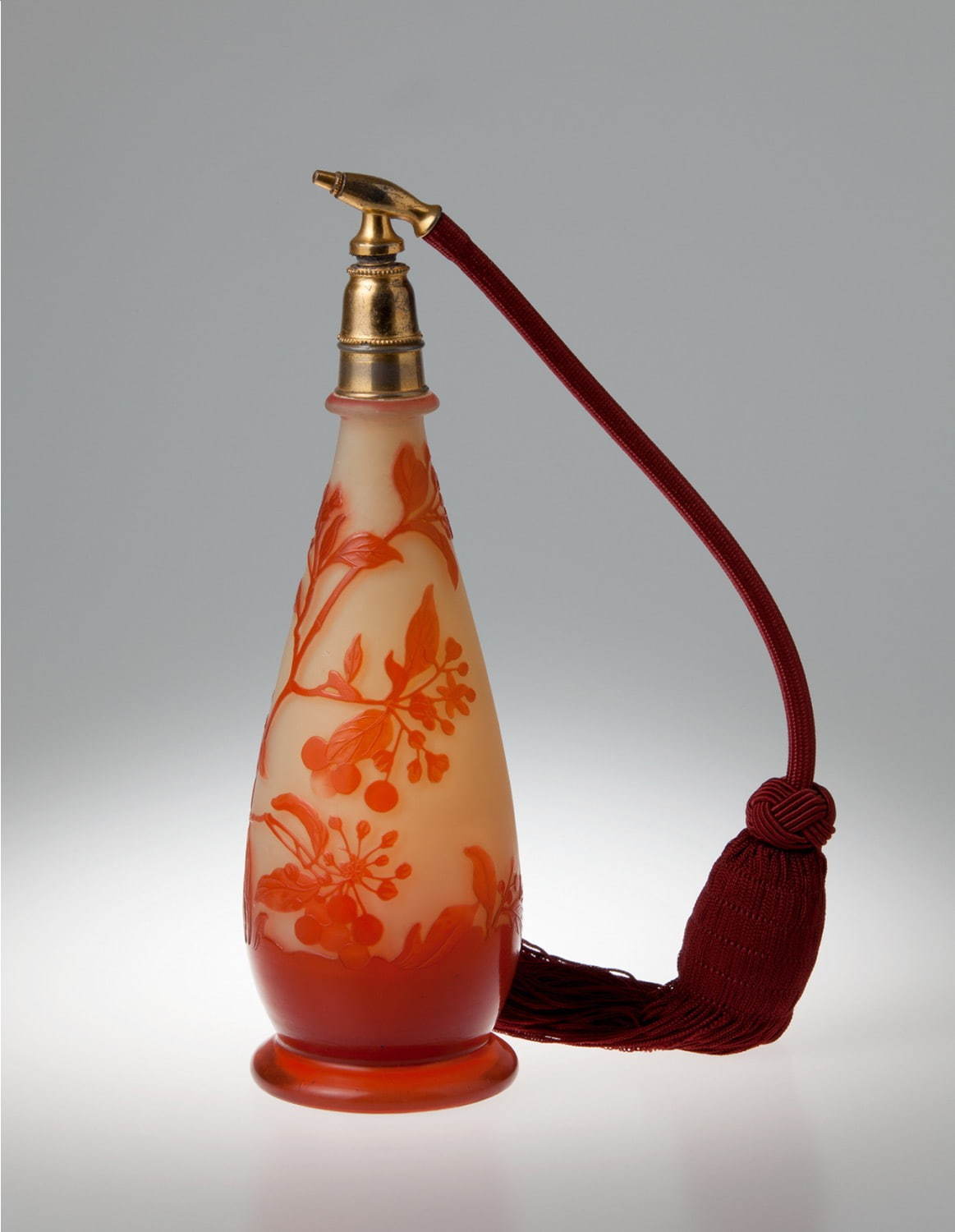 《エミール・ガレ 草花文香水瓶》 1900年頃　高砂コレクション