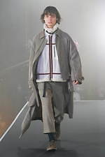 ミーンズワイル 2021年春夏コレクション - 装備する衣服、変形可能性と連動する機能性｜写真4