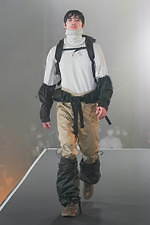 ミーンズワイル 2021年春夏コレクション - 装備する衣服、変形可能性と連動する機能性｜写真5