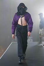 ミーンズワイル 2021年春夏コレクション - 装備する衣服、変形可能性と連動する機能性｜写真23