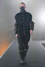 ミーンズワイル 2021年春夏コレクション - 装備する衣服、変形可能性と連動する機能性｜写真28