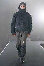 ミーンズワイル 2021年春夏コレクション - 装備する衣服、変形可能性と連動する機能性｜写真33