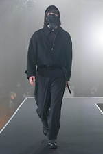 ミーンズワイル 2021年春夏コレクション - 装備する衣服、変形可能性と連動する機能性｜写真36