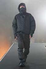 ミーンズワイル 2021年春夏コレクション - 装備する衣服、変形可能性と連動する機能性｜写真38