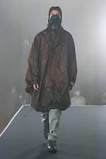 ミーンズワイル 2021年春夏コレクション - 装備する衣服、変形可能性と連動する機能性｜写真44