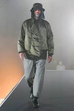 ミーンズワイル 2021年春夏コレクション - 装備する衣服、変形可能性と連動する機能性｜写真46