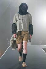 ミーンズワイル 2021年春夏コレクション - 装備する衣服、変形可能性と連動する機能性｜写真54