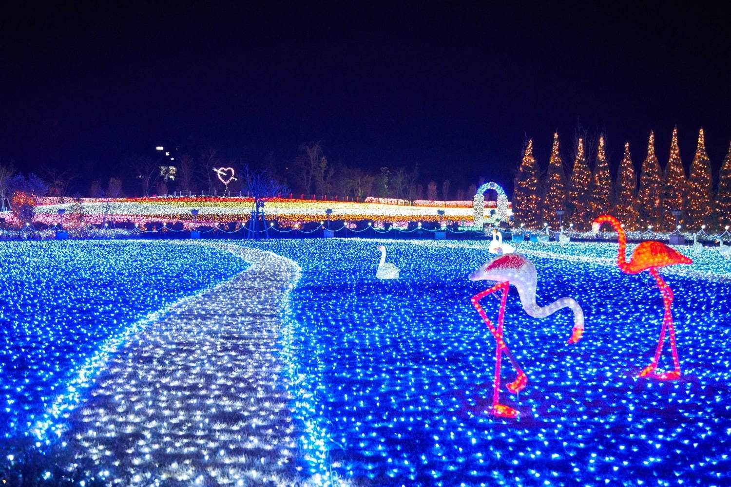 東武動物公園のイルミネーション 約300万球のledの光 音楽のショーなど ファッションプレス