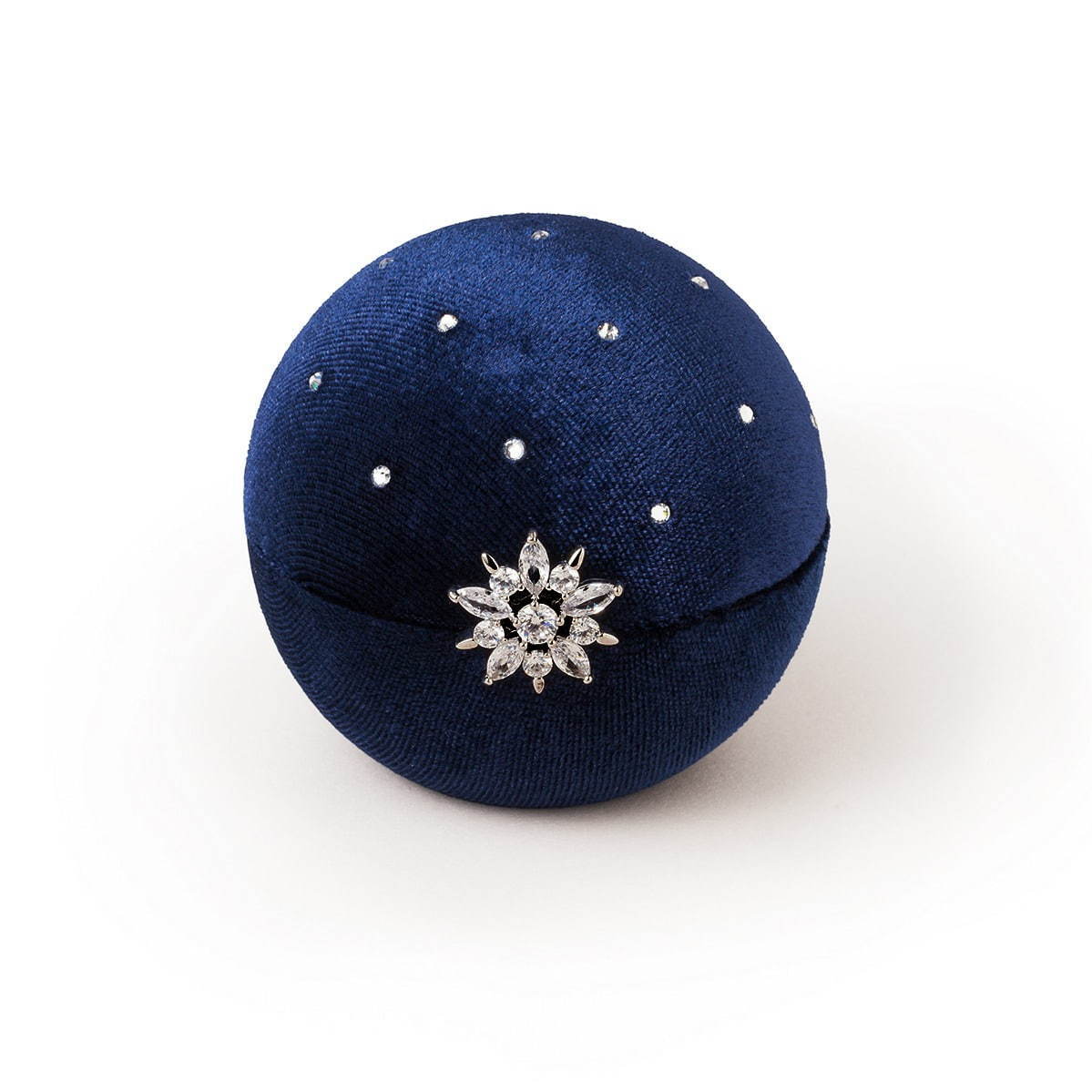4℃のクリスマスジュエリー2020、聖夜に輝く星＆月モチーフのネックレス発売＆限定ケースも｜写真12