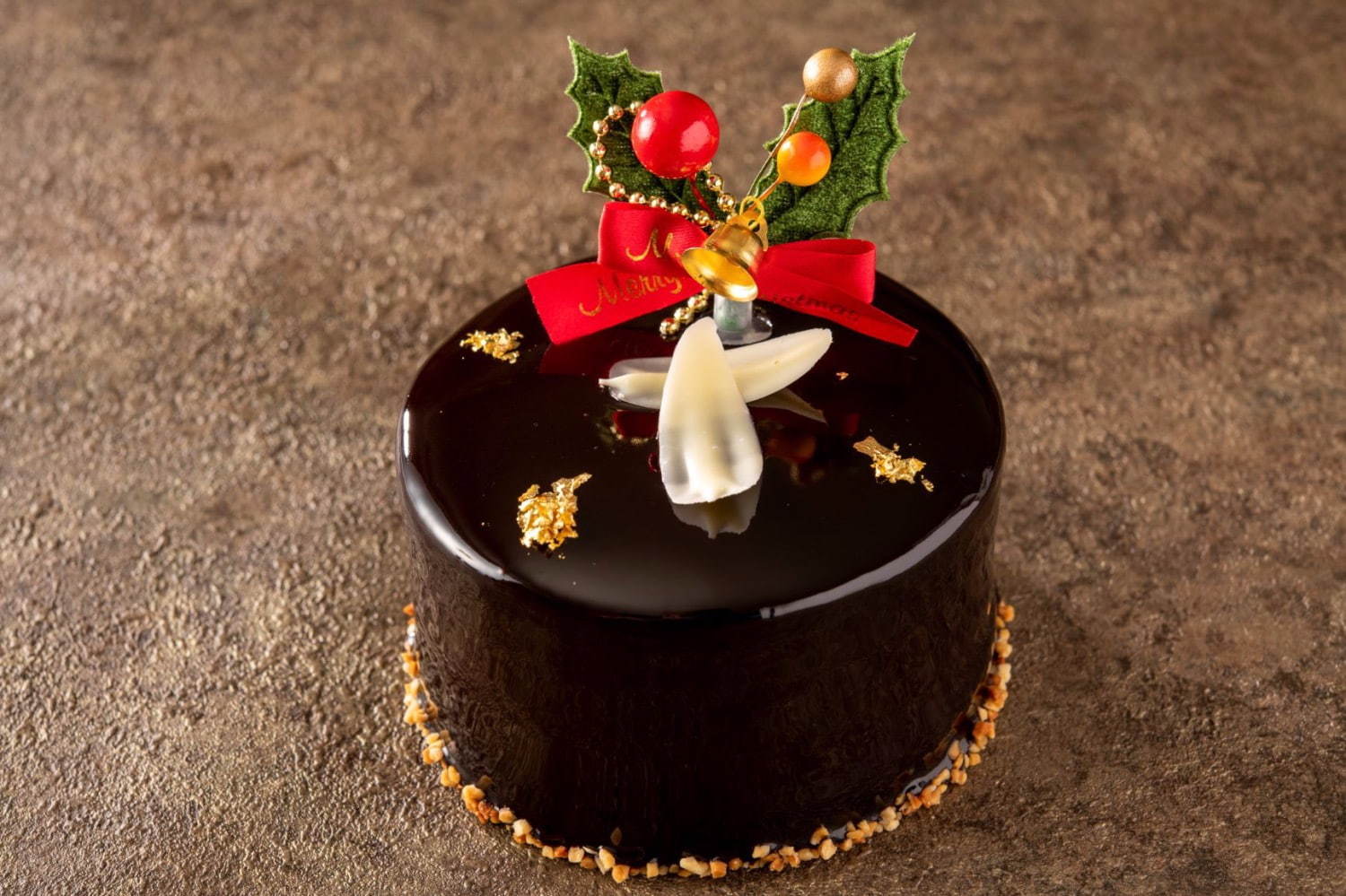ヨコハマ グランド インターコンチネンタル ホテルのクリスマス2020、三日月モチーフのショートケーキ｜写真3