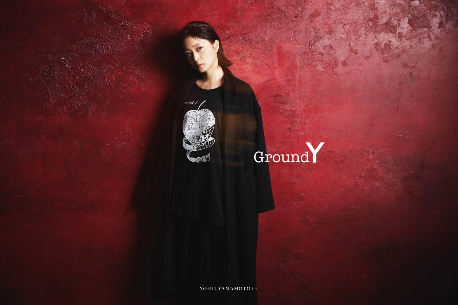 ヨウジヤマモトGround Y“夢の中”フーディーや“アップル”Tシャツ、深川 ...