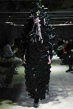 ノワール ケイ ニノミヤ 2021年春夏コレクション - ポジティヴなエネルギーは幻想と交わり…｜写真8