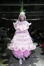 ノワール ケイ ニノミヤ 2021年春夏コレクション - ポジティヴなエネルギーは幻想と交わり…｜写真13