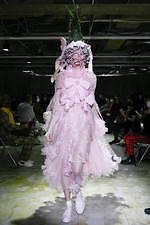 ノワール ケイ ニノミヤ 2021年春夏コレクション - ポジティヴなエネルギーは幻想と交わり…｜写真22