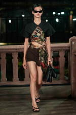 ランバン 2021年春夏コレクション - 上海の夜に浮かぶ、美しき東洋の夢｜写真25