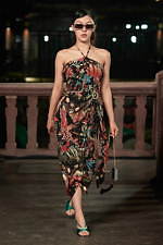 ランバン 2021年春夏コレクション - 上海の夜に浮かぶ、美しき東洋の夢｜写真33