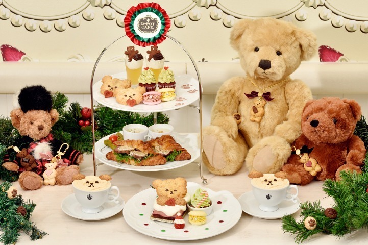 Q-pot CAFE.のクリスマス、“クマ”のクッキーを飾ったアフタヌーンティーやスイーツプレート
