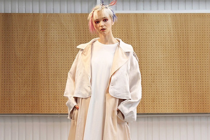 セール】(CM)【ESSENTIALS FEAR OF GOD】ブランド バックロゴ
