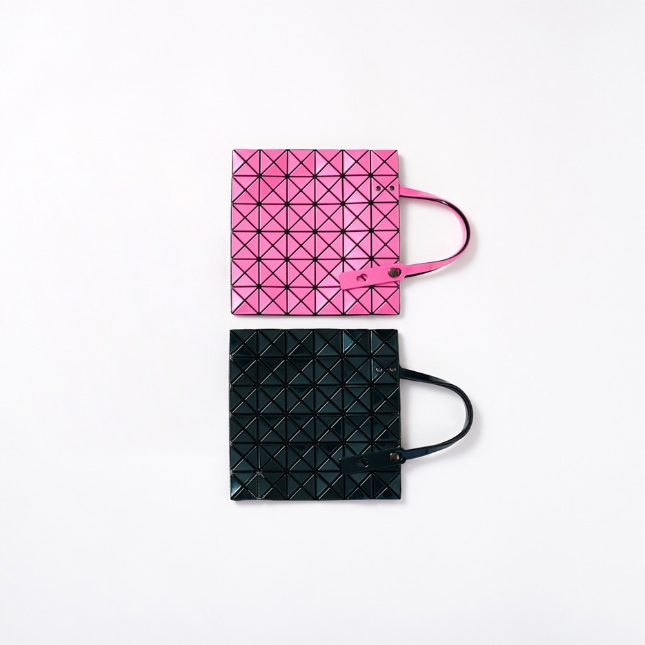 写真2/11｜BAO BAO ISSEY MIYAKEのトートバッグ「ルーセント」1