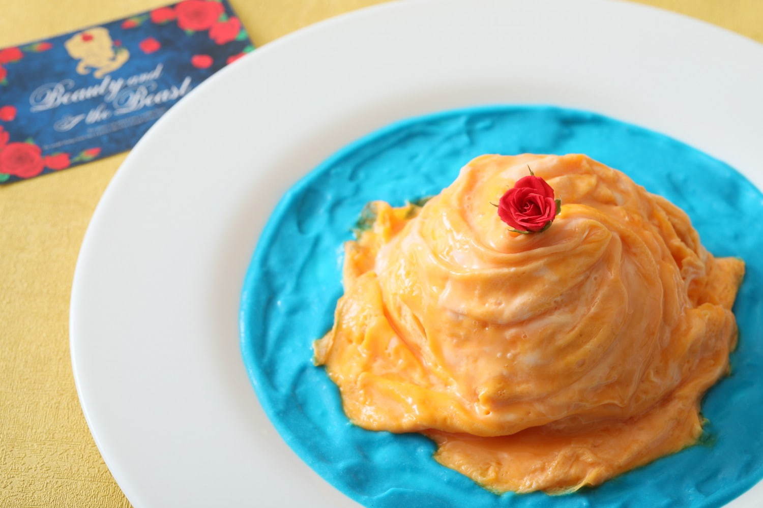 “美女と野獣”デザートブッフェが名古屋で、薔薇アップルパイや時計＆本を模ったケーキなど｜写真12