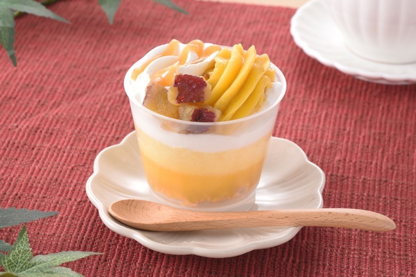 「お芋づくしのパフェ」