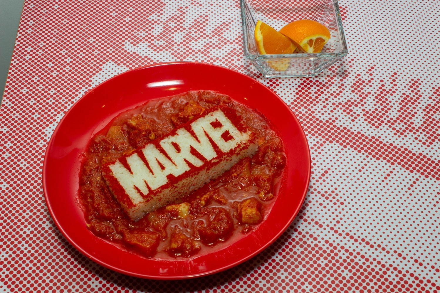 「マーベル」の限定カフェが大阪に、『スパイダーマン』サンドウィッチなど劇中メニューを再現｜写真47