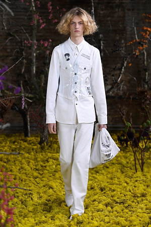 ラフ シモンズ(RAF SIMONS) 2021年春夏ウィメンズ&メンズコレクション  - 写真17