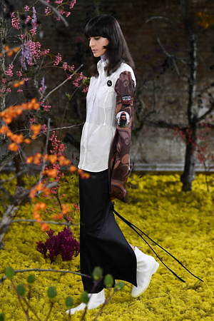 ラフ シモンズ(RAF SIMONS) 2021年春夏ウィメンズ&メンズコレクション  - 写真54