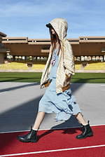 セリーヌ 2021年春夏ウィメンズコレクション、みずみずしい“希望”に満ちた若者たちへ｜写真31