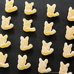 “ピカチュウ”パッケージの「ピュレグミレモン」ハート＆ピカチュウ(メス)型のグミ粒入り、コラボ第3弾｜写真3