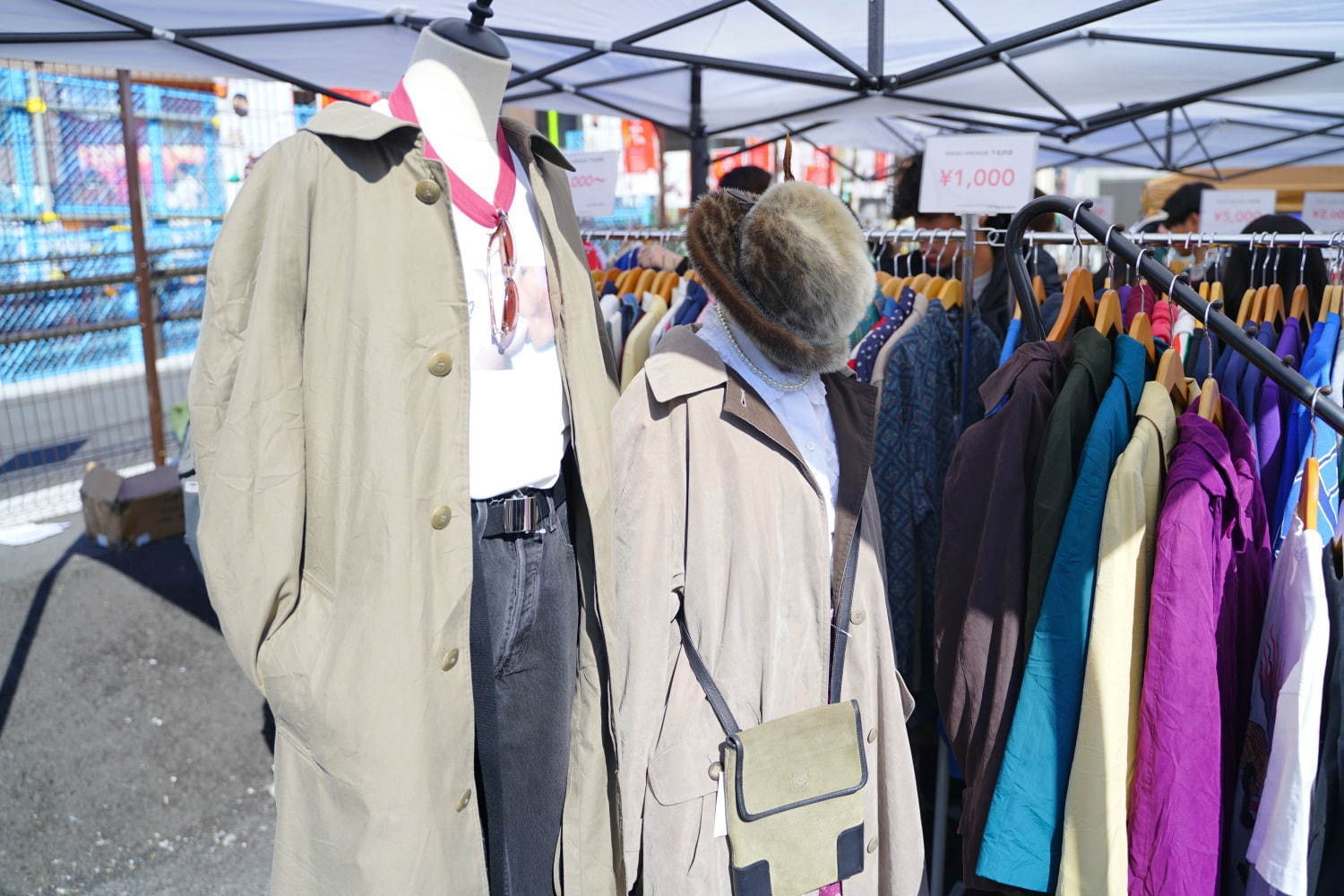 「下北沢古着マーケット」下北沢駅前に古着屋13店舗が集結｜写真2